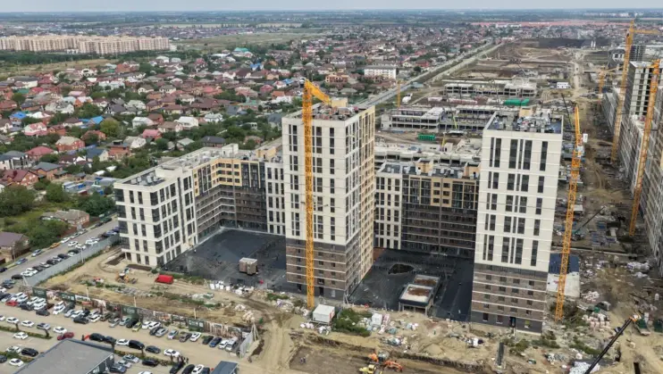 Фото со стройки  за 9, 2025